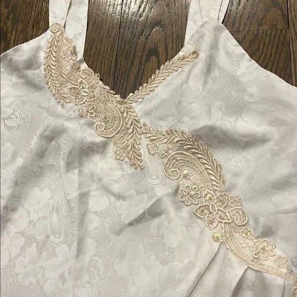 Victoria’s Secret gold label white ivory bridal slip dress/top - Picture 2 of 6